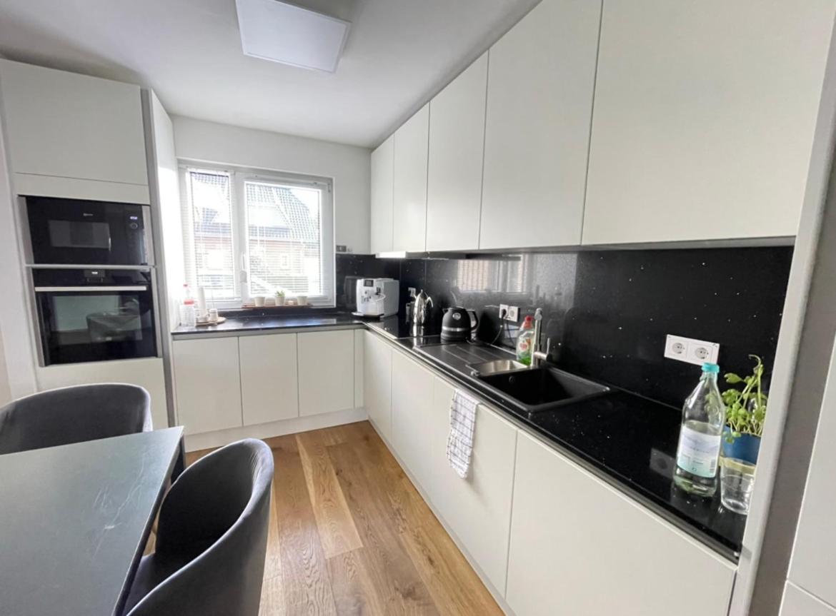 Apartment House, 5 Rooms, Garden, Free Parking, Smarttv *